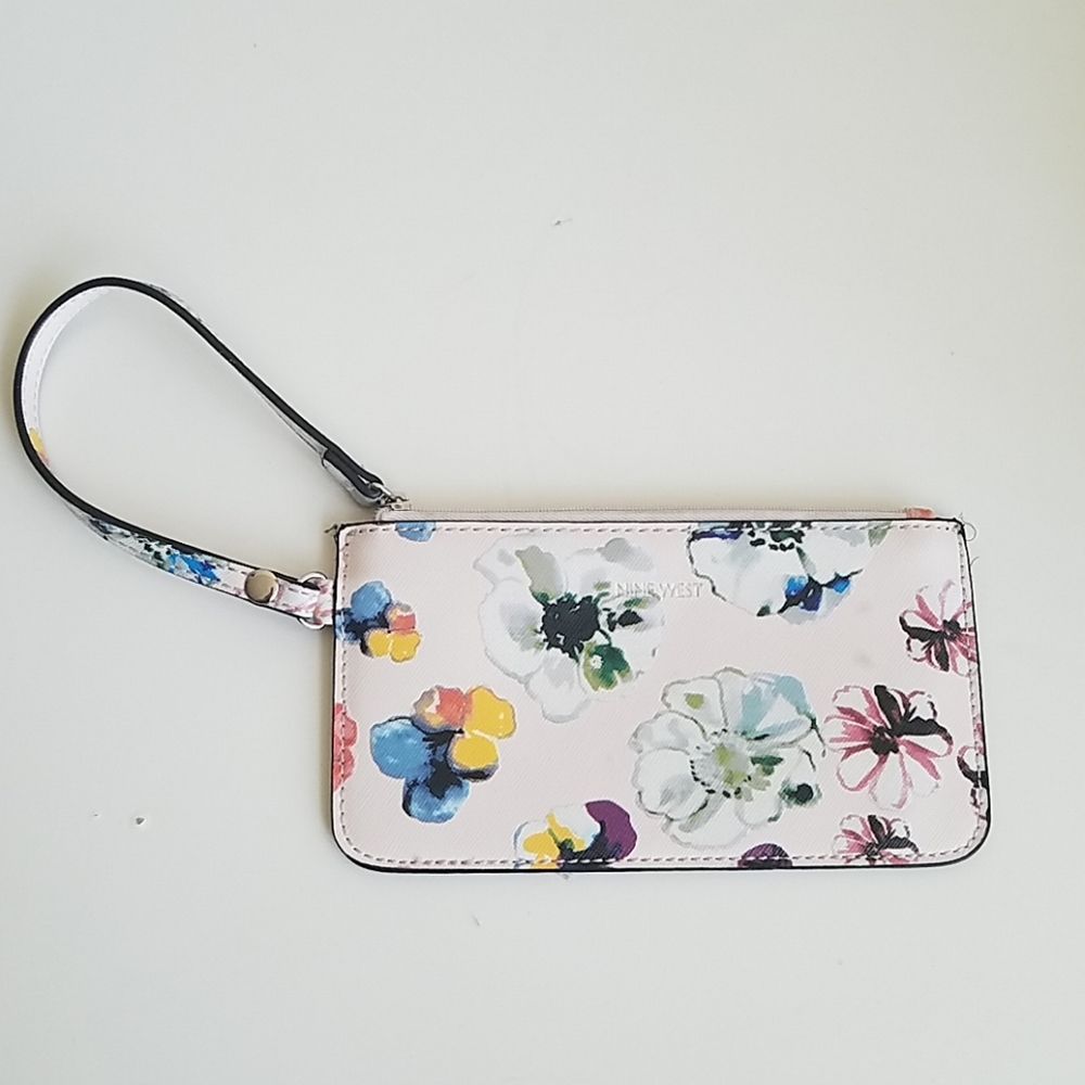 Nine West Wristlet